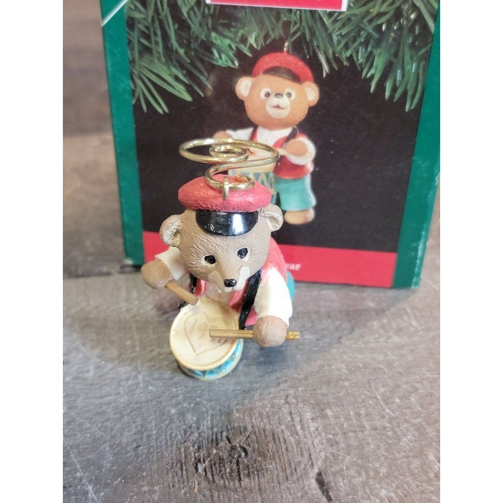 Hallmark 1991 fanfare bear ornament Xmas decor Drummer Boy